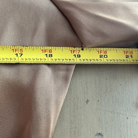 Nanushka Tippi Satin Long Sleeve Button-up Blouse in Sandstone size M - Picture 5 of 10